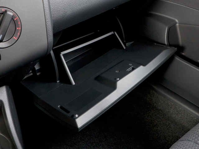 2012 Nissan Versa 5dr HB Auto 1.8 S