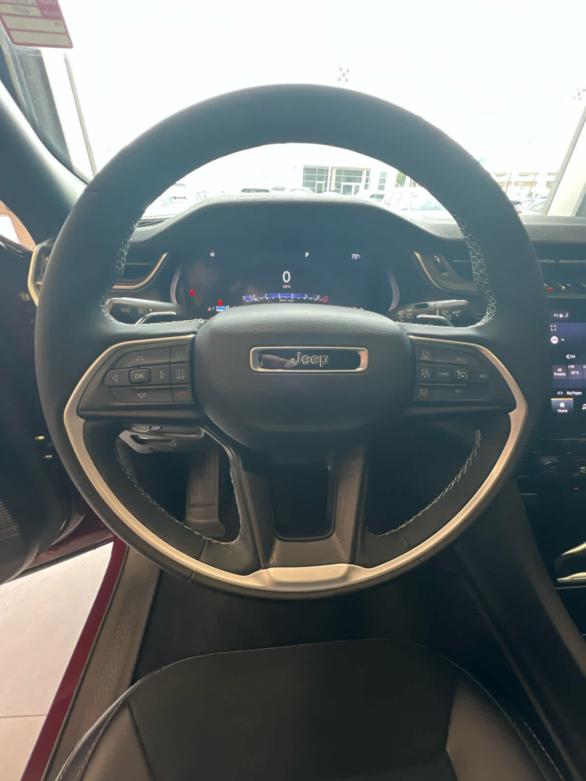 2025 Jeep Grand Cherokee L Altitude 4x4