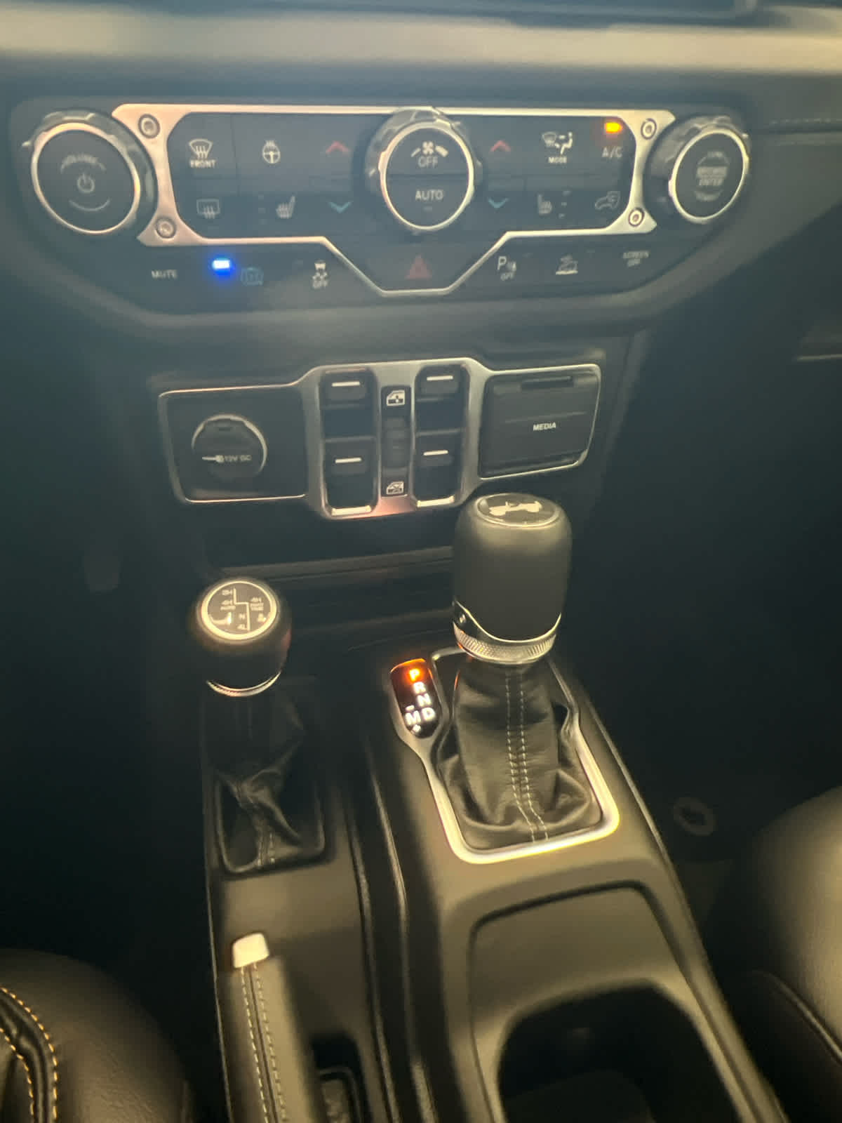 2024 Jeep Wrangler 4xe Sahara 4x4