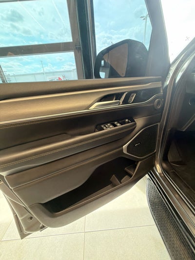 2024 Jeep Wagoneer Series II Carbide 4x4