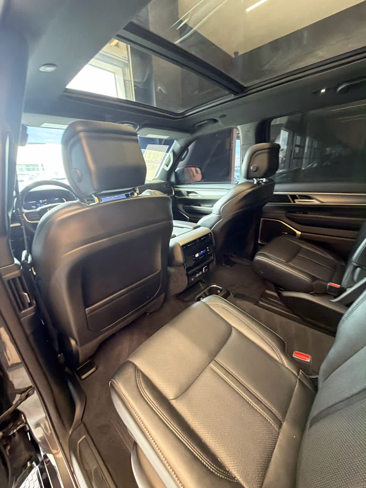 2024 Jeep Wagoneer Series II Carbide 4x4