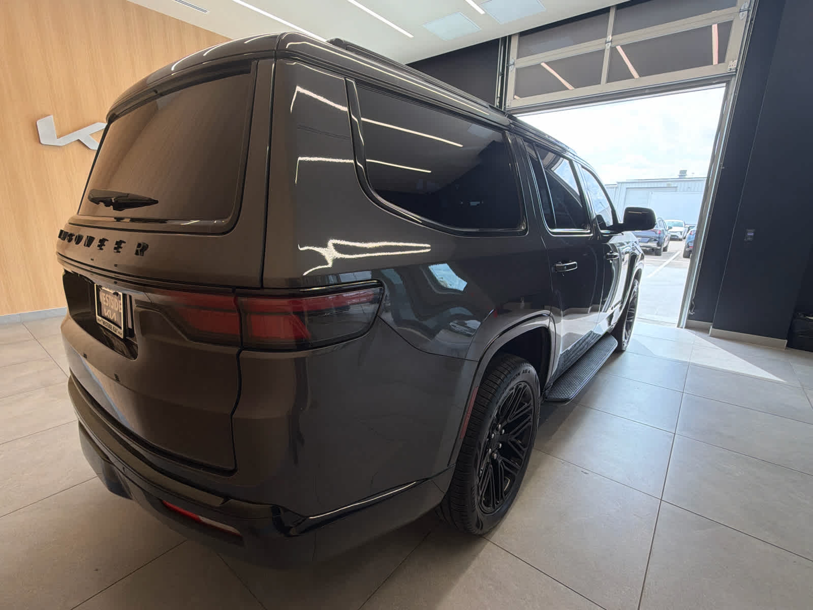 2024 Jeep Wagoneer Series II Carbide 4x4