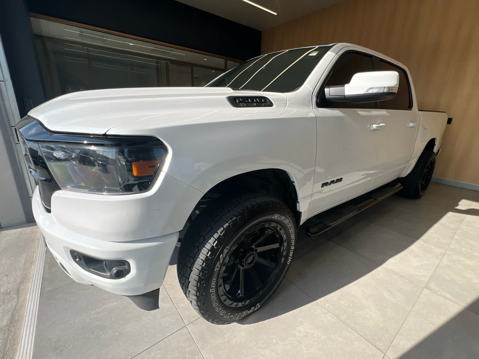 2020 RAM 1500 Lone Star 4x2 Crew Cab 57 Box