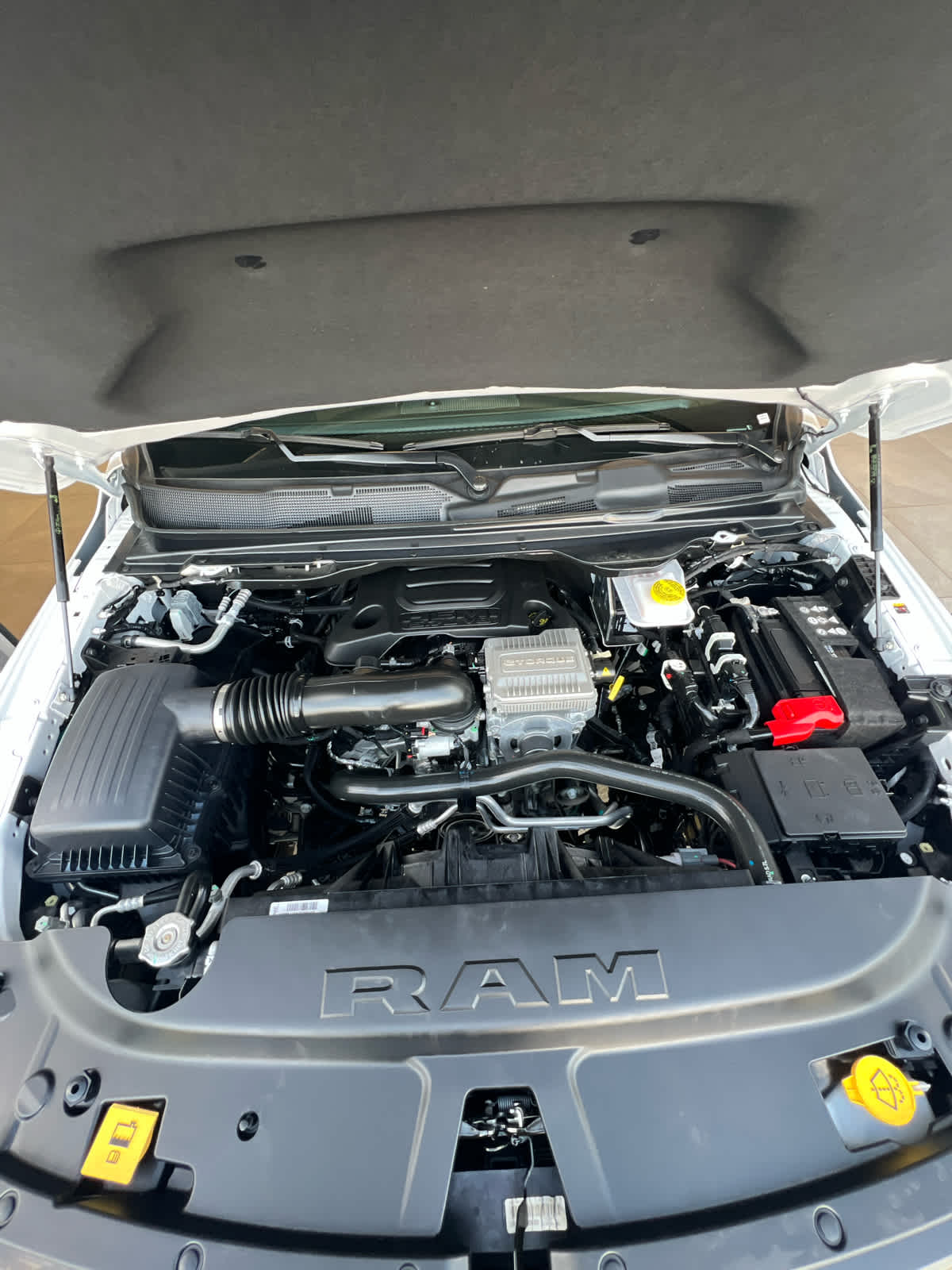 2026 RAM 1500 Lone Star 4x4 Crew Cab 57 Box