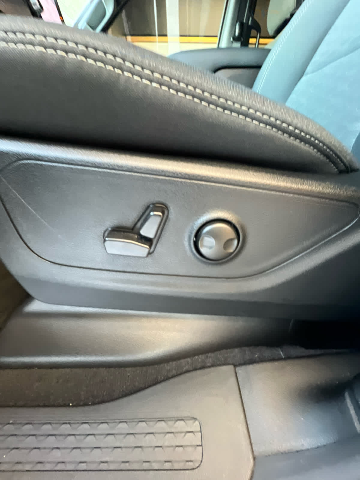 2026 RAM 1500 Lone Star 4x4 Crew Cab 57 Box