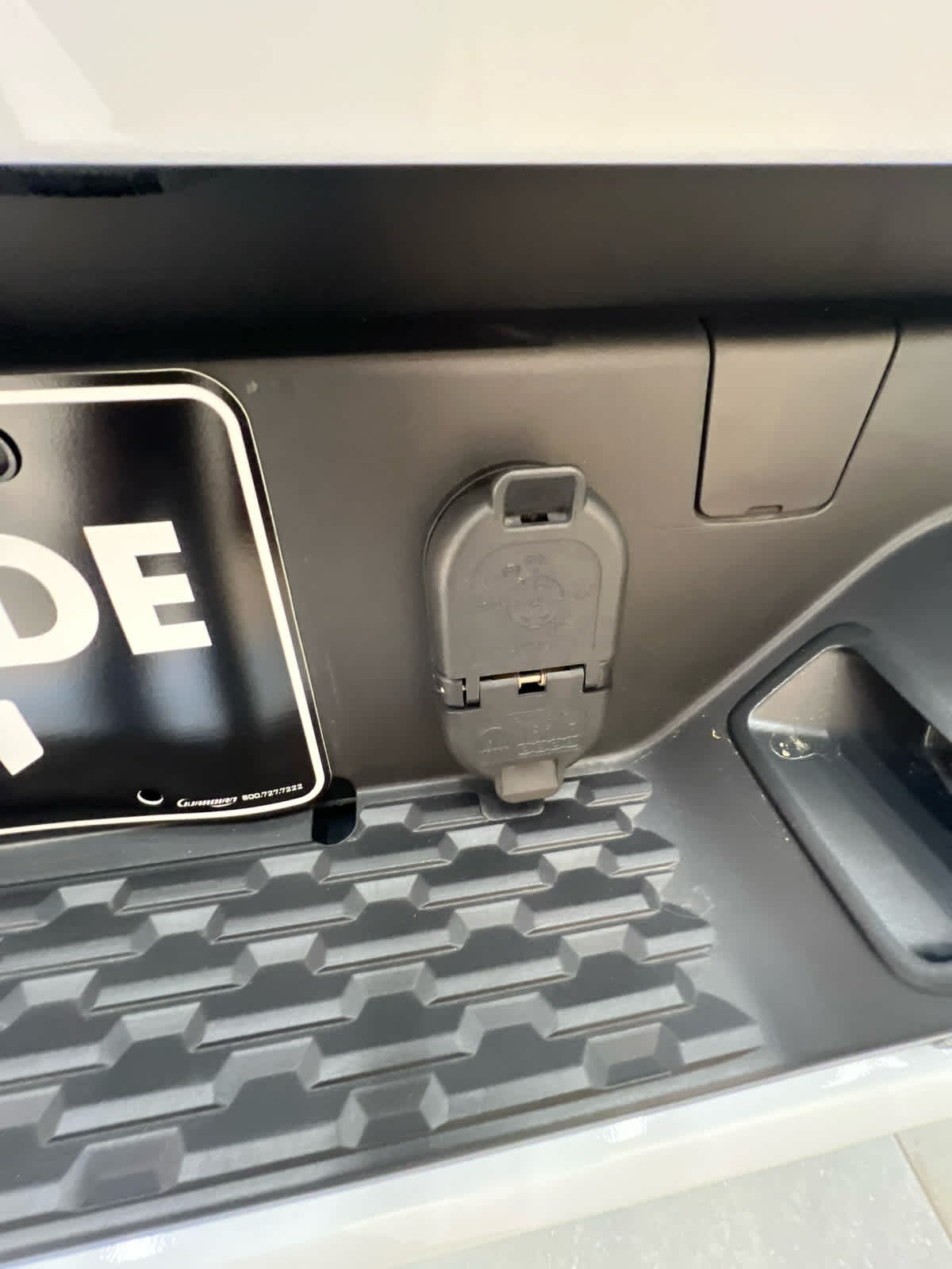 2026 RAM 1500 Lone Star 4x4 Crew Cab 57 Box