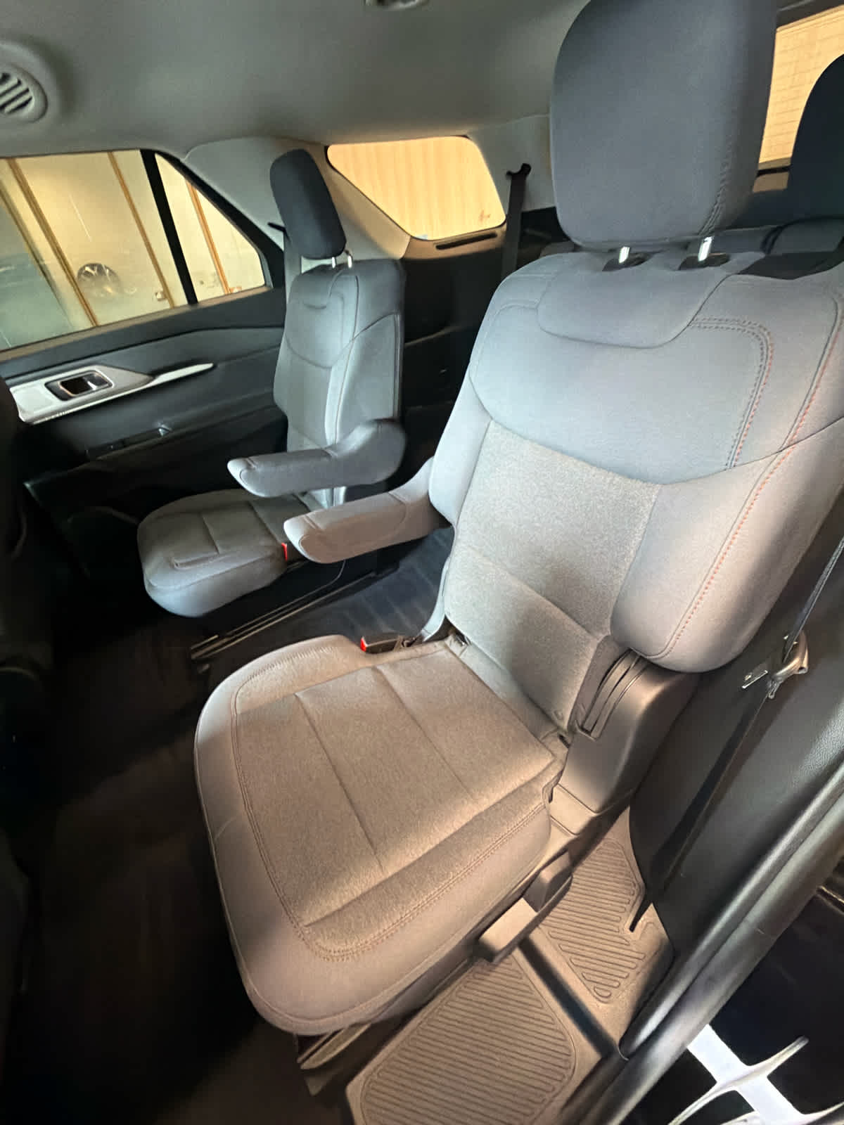2026 Ford Explorer Active w/200A Pkg RWD