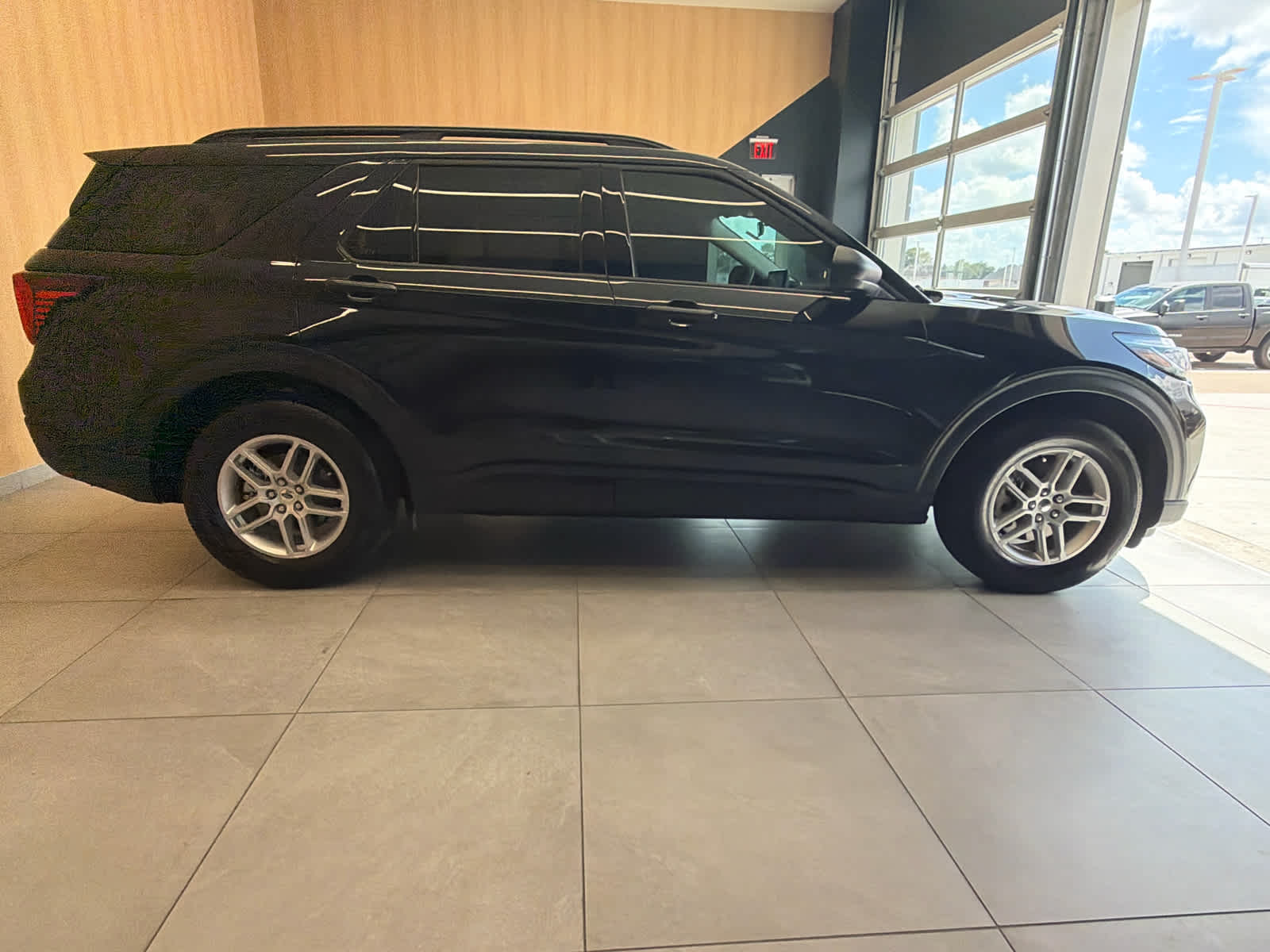 2026 Ford Explorer Active w/200A Pkg RWD