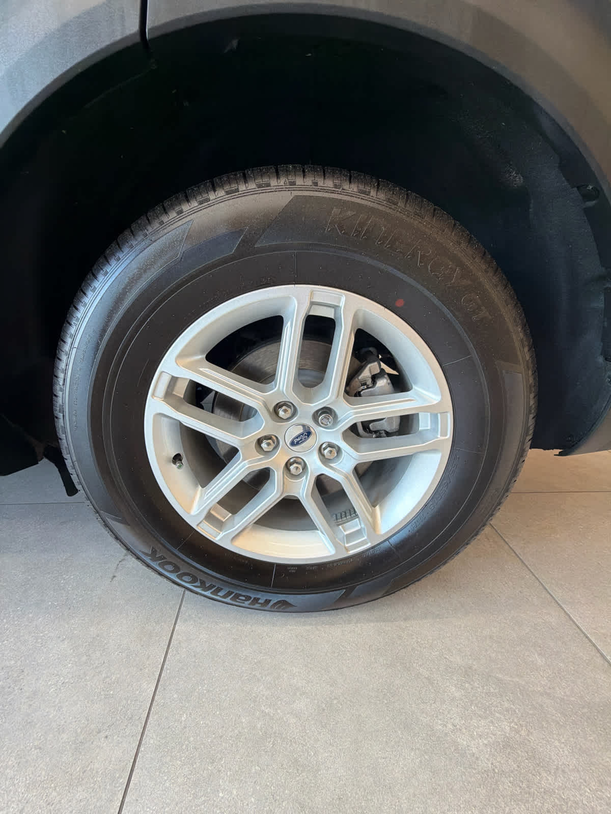 2026 Ford Explorer Active w/200A Pkg RWD