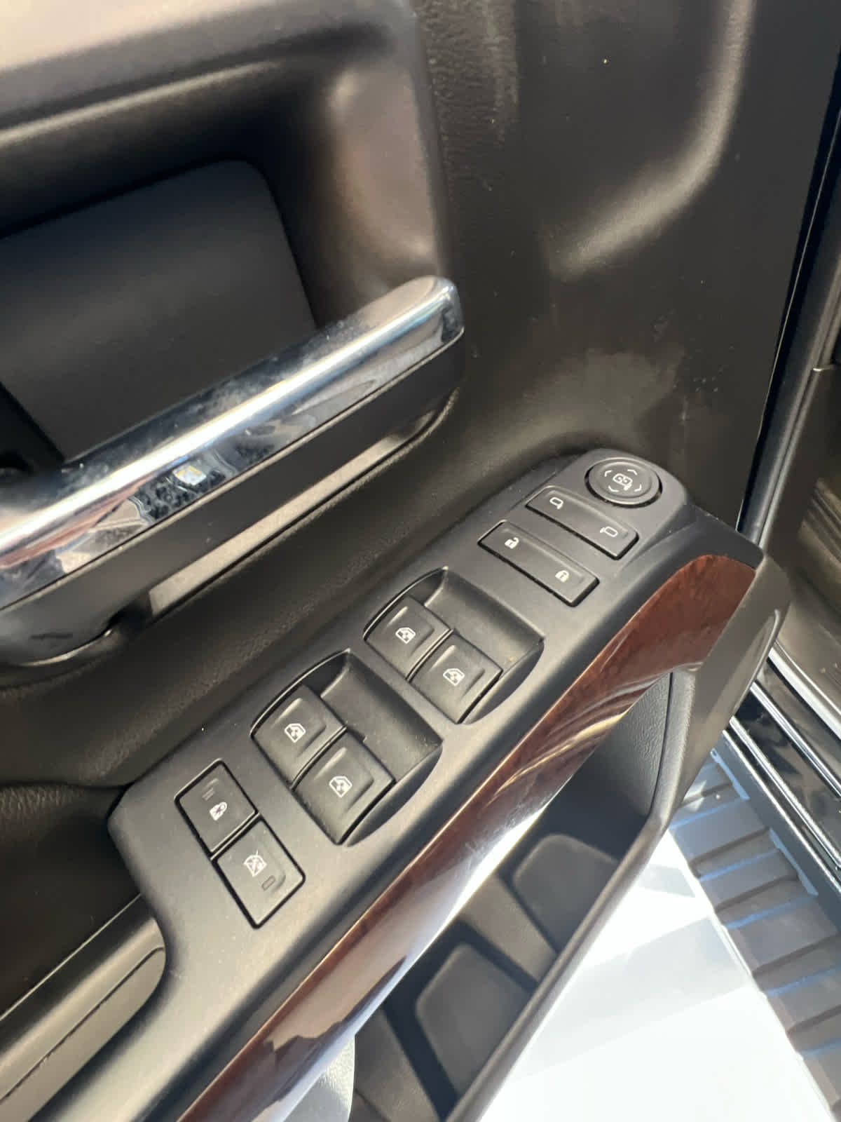 2016 GMC Sierra 1500 2WD Double Cab 143.5 SLE