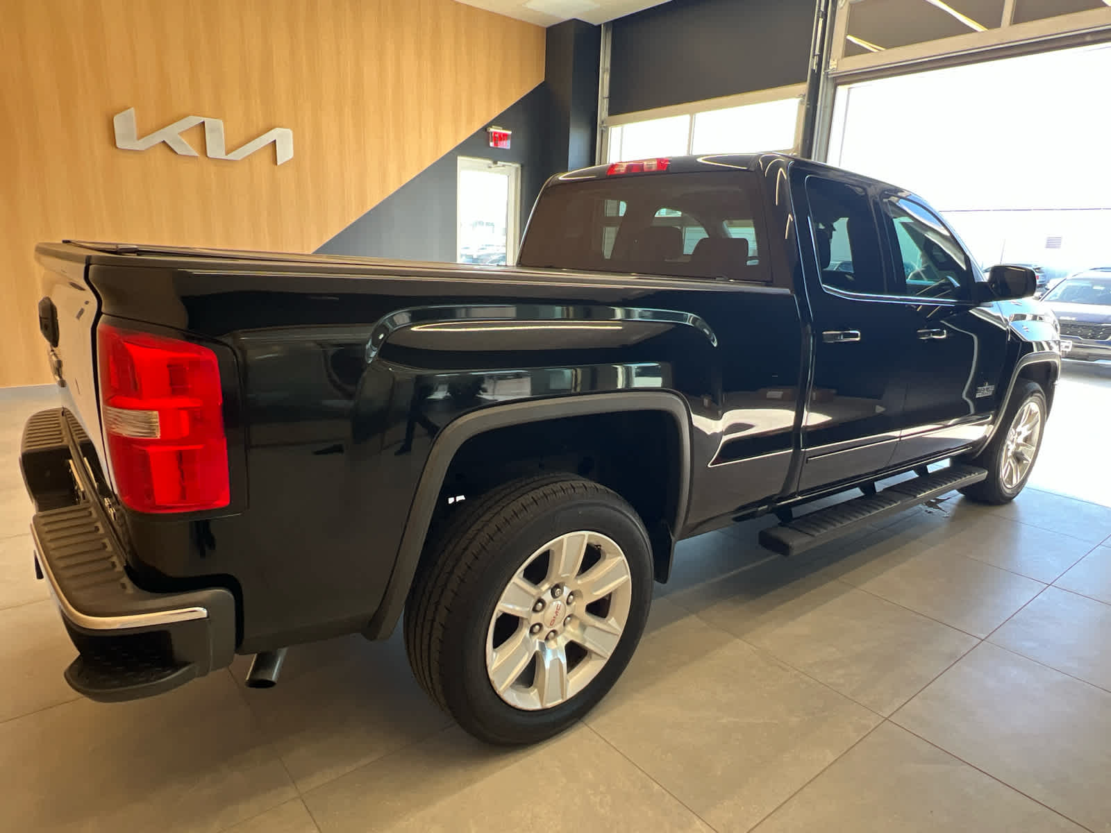 2016 GMC Sierra 1500 2WD Double Cab 143.5 SLE