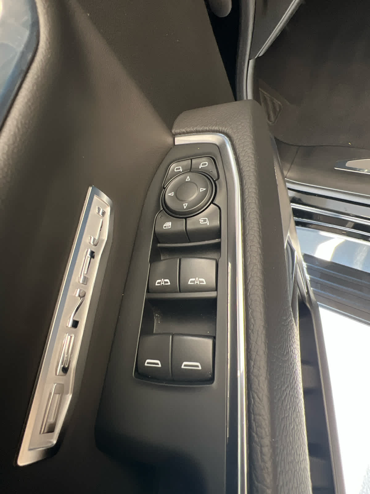 2023 GMC Sierra 1500 4WD Crew Cab 147 Denali