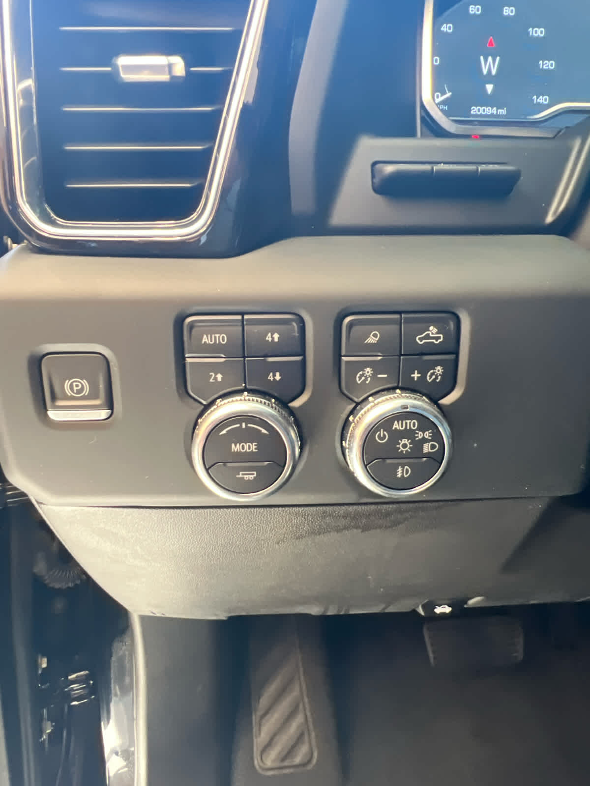 2023 GMC Sierra 1500 4WD Crew Cab 147 Denali