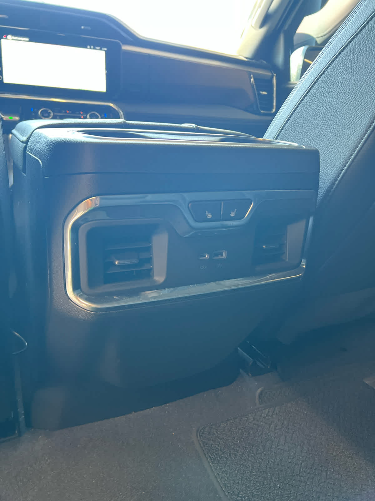 2023 GMC Sierra 1500 4WD Crew Cab 147 Denali