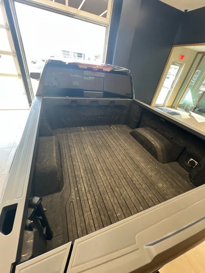 2023 GMC Sierra 1500 4WD Crew Cab 147 Denali