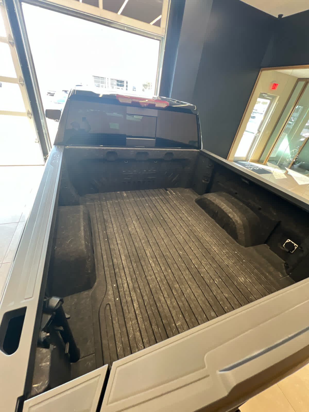 2023 GMC Sierra 1500 4WD Crew Cab 147 Denali