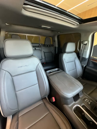 2023 GMC Sierra 1500 4WD Crew Cab 147 Denali