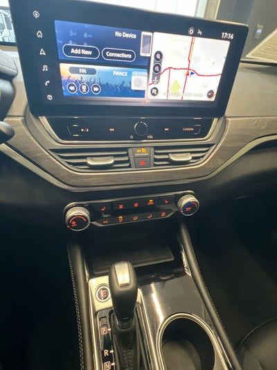 2024 Nissan Altima 2.5 SV Sedan