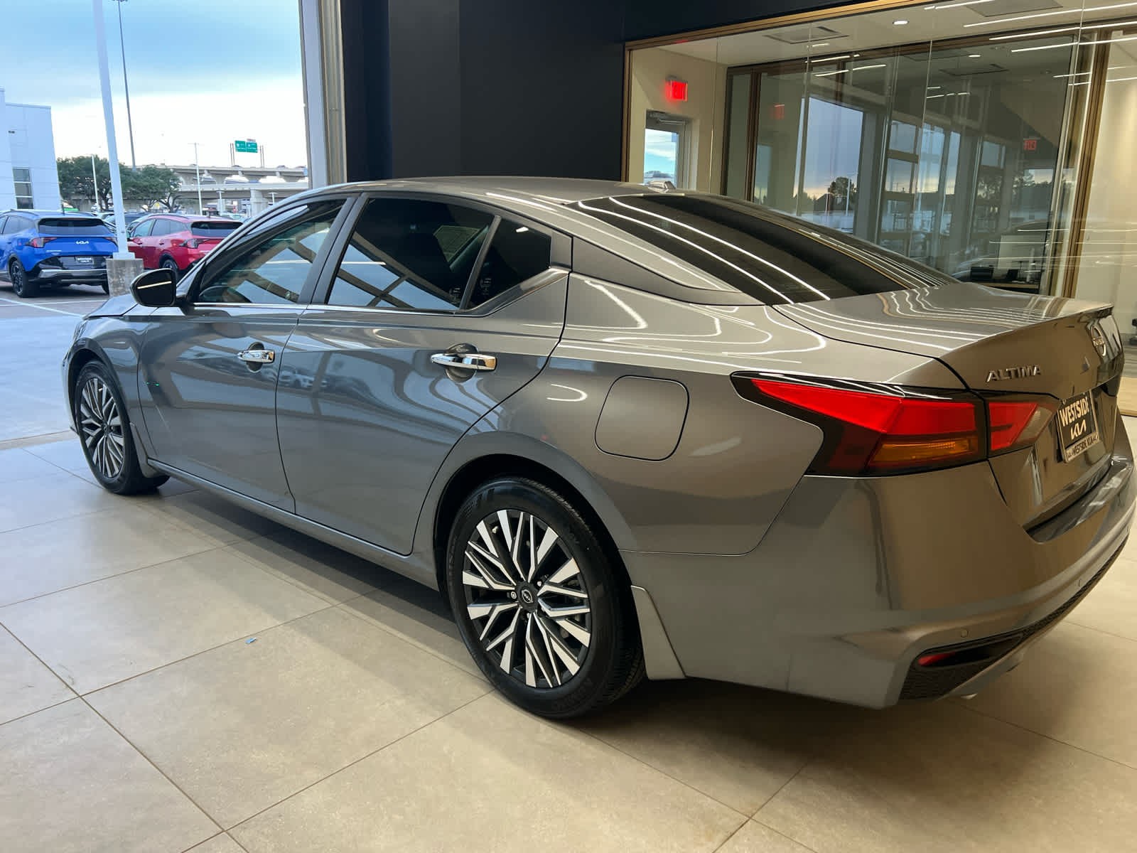 2024 Nissan Altima 2.5 SV Sedan