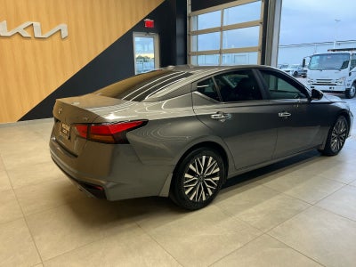 2024 Nissan Altima 2.5 SV Sedan