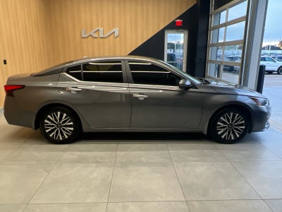 2024 Nissan Altima 2.5 SV Sedan