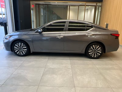 2024 Nissan Altima 2.5 SV Sedan