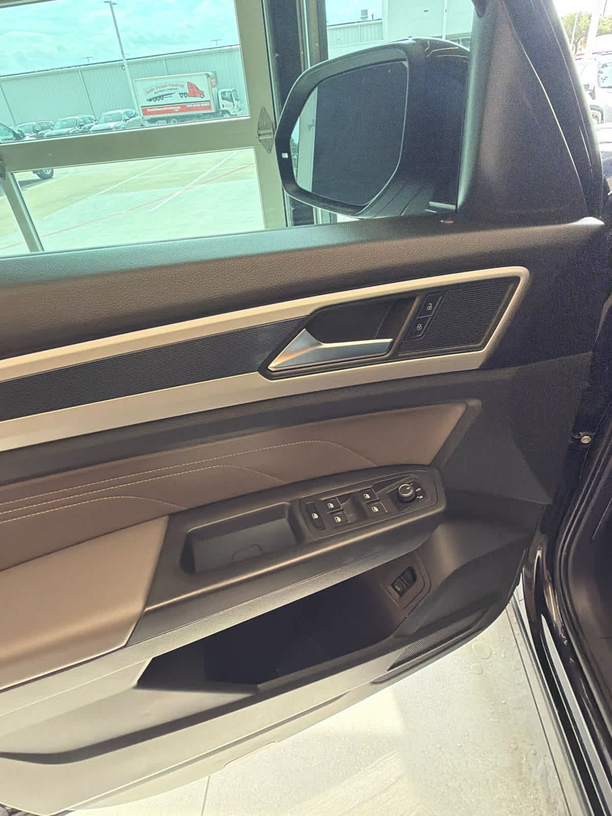 2023 Volkswagen Atlas Cross Sport 3.6L V6 SEL R-Line Black 4MOTION