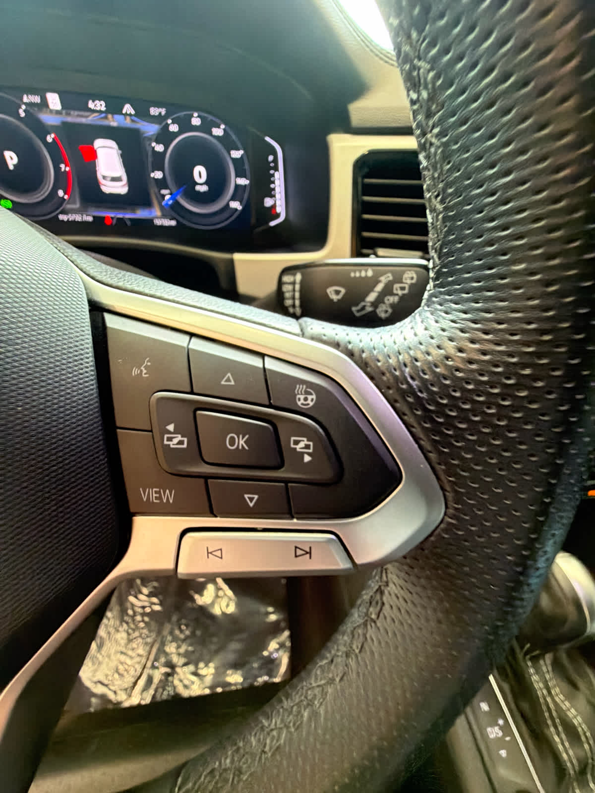 2023 Volkswagen Atlas Cross Sport 3.6L V6 SEL R-Line Black 4MOTION