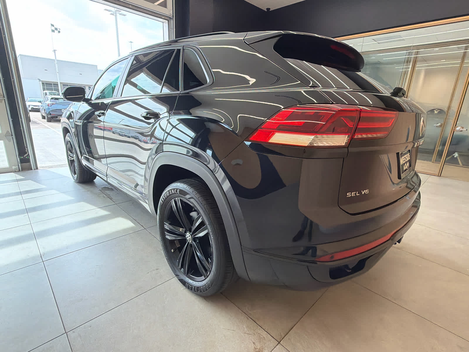 2023 Volkswagen Atlas Cross Sport 3.6L V6 SEL R-Line Black 4MOTION