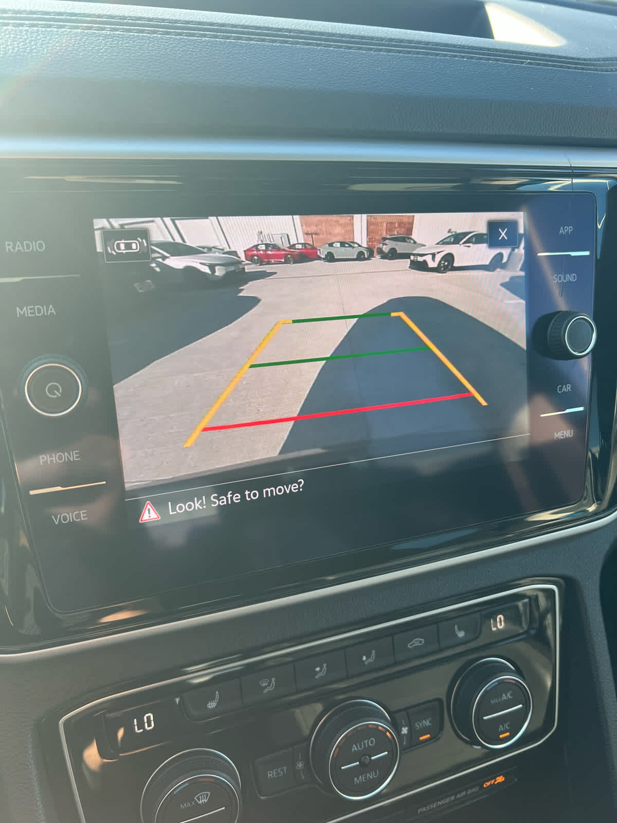 2022 Volkswagen Atlas 3.6L V6 SE w/Technology FWD