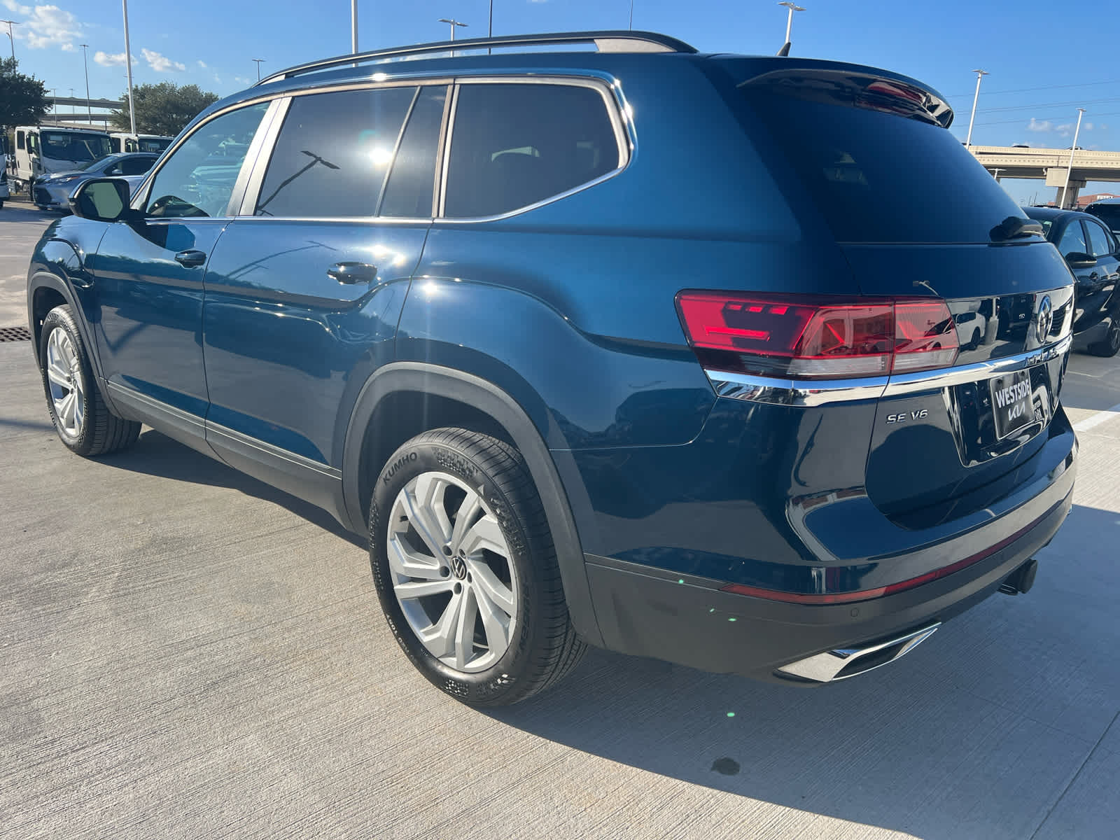 2022 Volkswagen Atlas 3.6L V6 SE w/Technology FWD