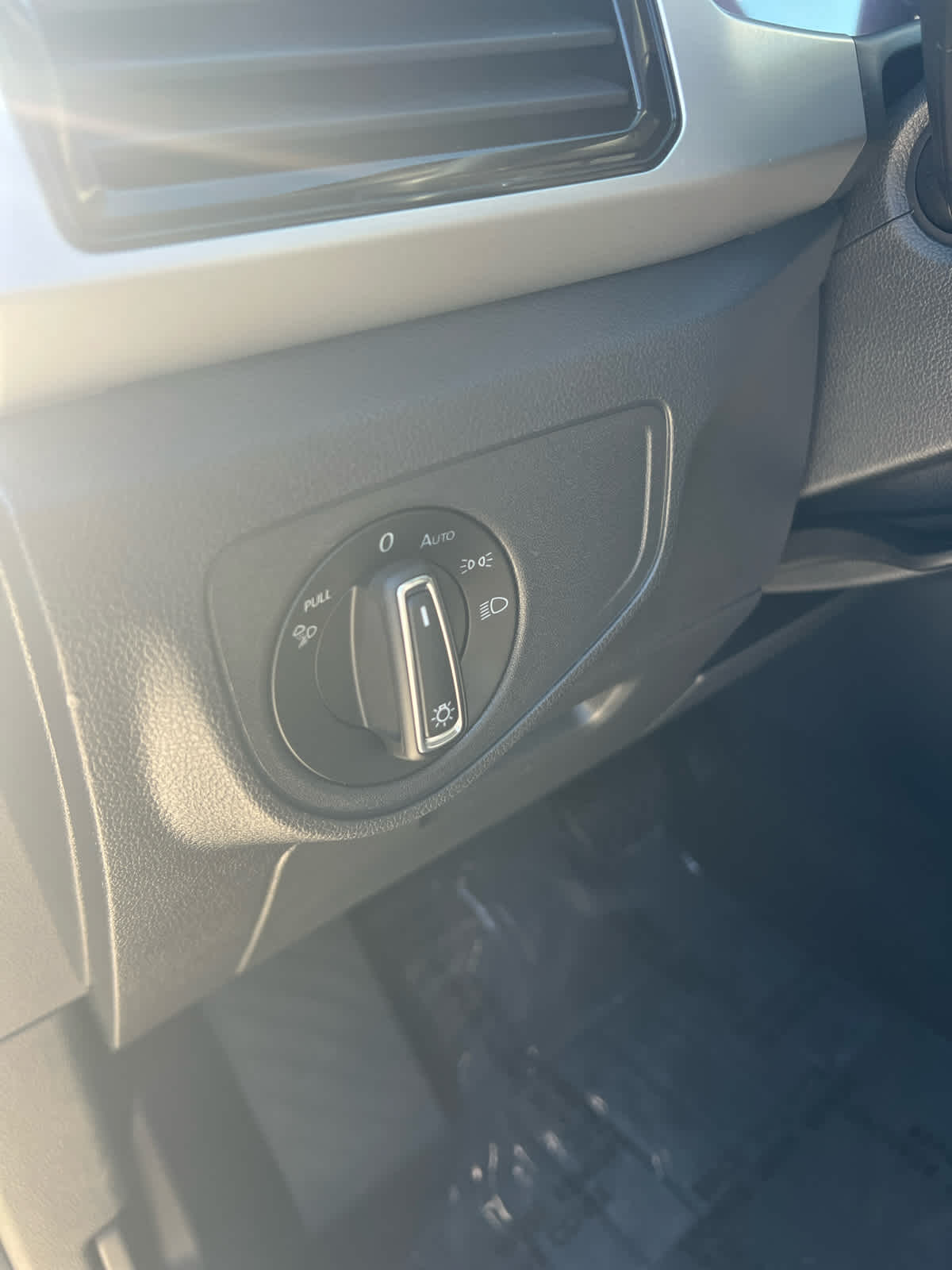 2022 Volkswagen Atlas 3.6L V6 SE w/Technology FWD