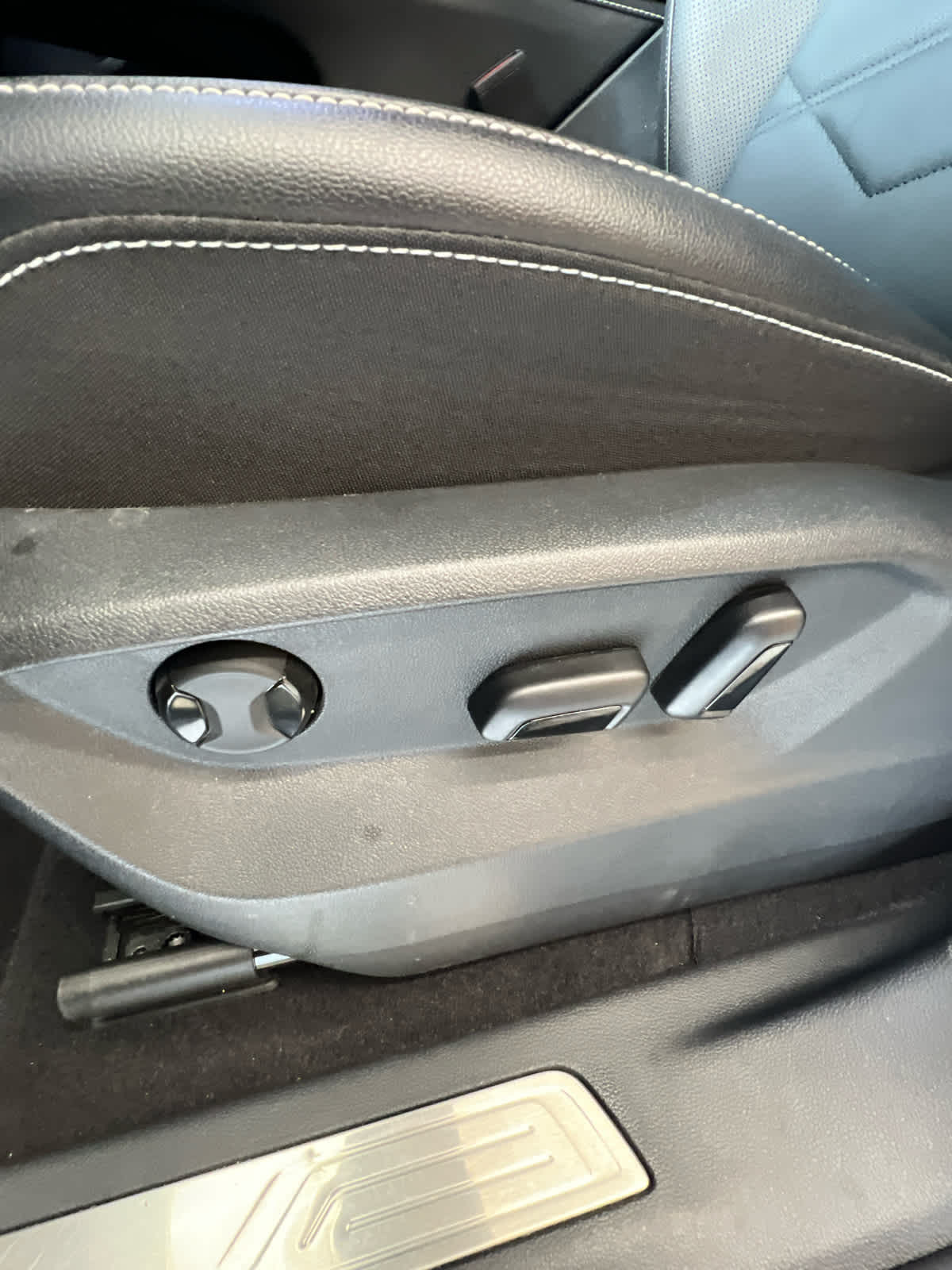 2024 Volkswagen Atlas 2.0T SE w/Technology FWD