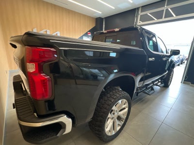 2024 Chevrolet Silverado 1500 2WD Crew Cab 147 LT