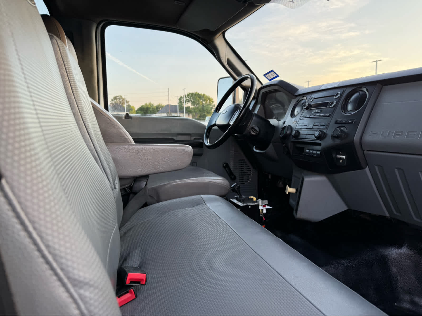 2015 Ford Super Duty F-750 Straight Frame Reg Cab XLT