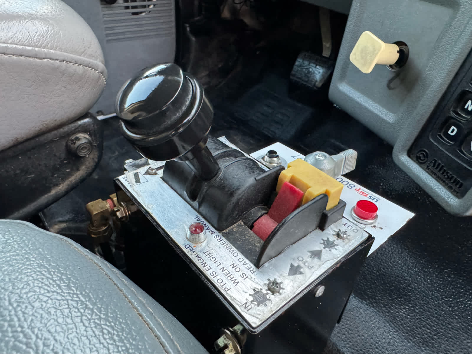 2015 Ford Super Duty F-750 Straight Frame Reg Cab XLT