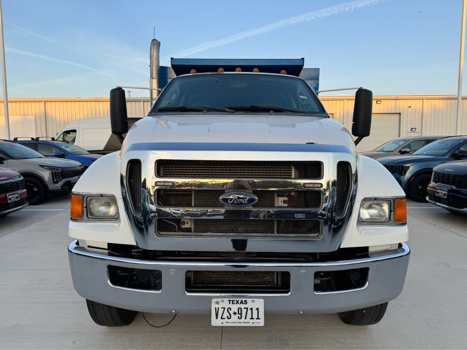 2015 Ford Super Duty F-750 Straight Frame Reg Cab XLT
