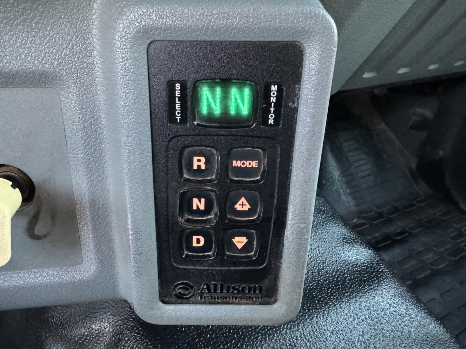 2015 Ford Super Duty F-750 Straight Frame Reg Cab XLT