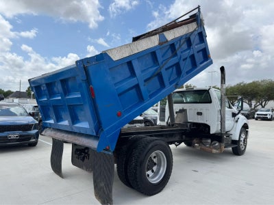 2015 Ford Super Duty F-750 Straight Frame Reg Cab XLT