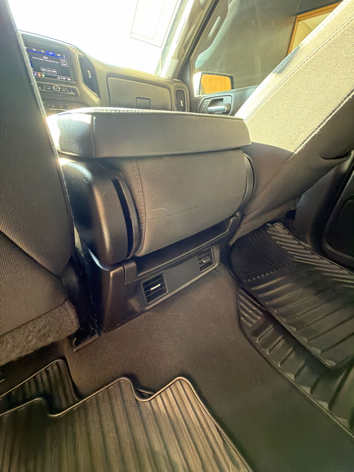 2022 Chevrolet Silverado 1500 2WD Crew Cab 147 Custom