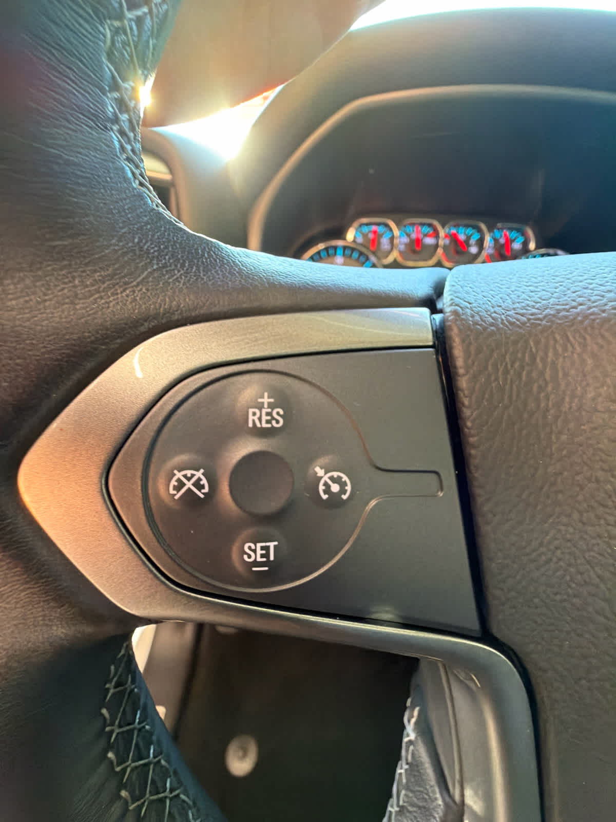 2018 Chevrolet Silverado 1500 4WD Crew Cab 143.5 LT w/2LT