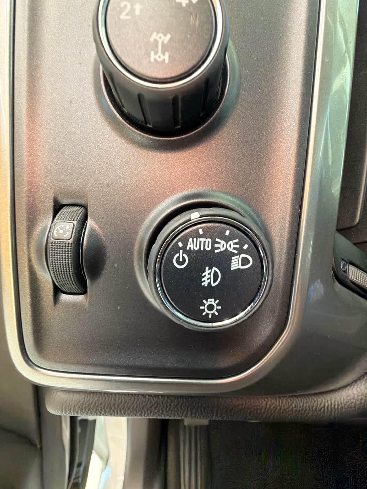 2018 Chevrolet Silverado 1500 4WD Crew Cab 143.5 LT w/2LT