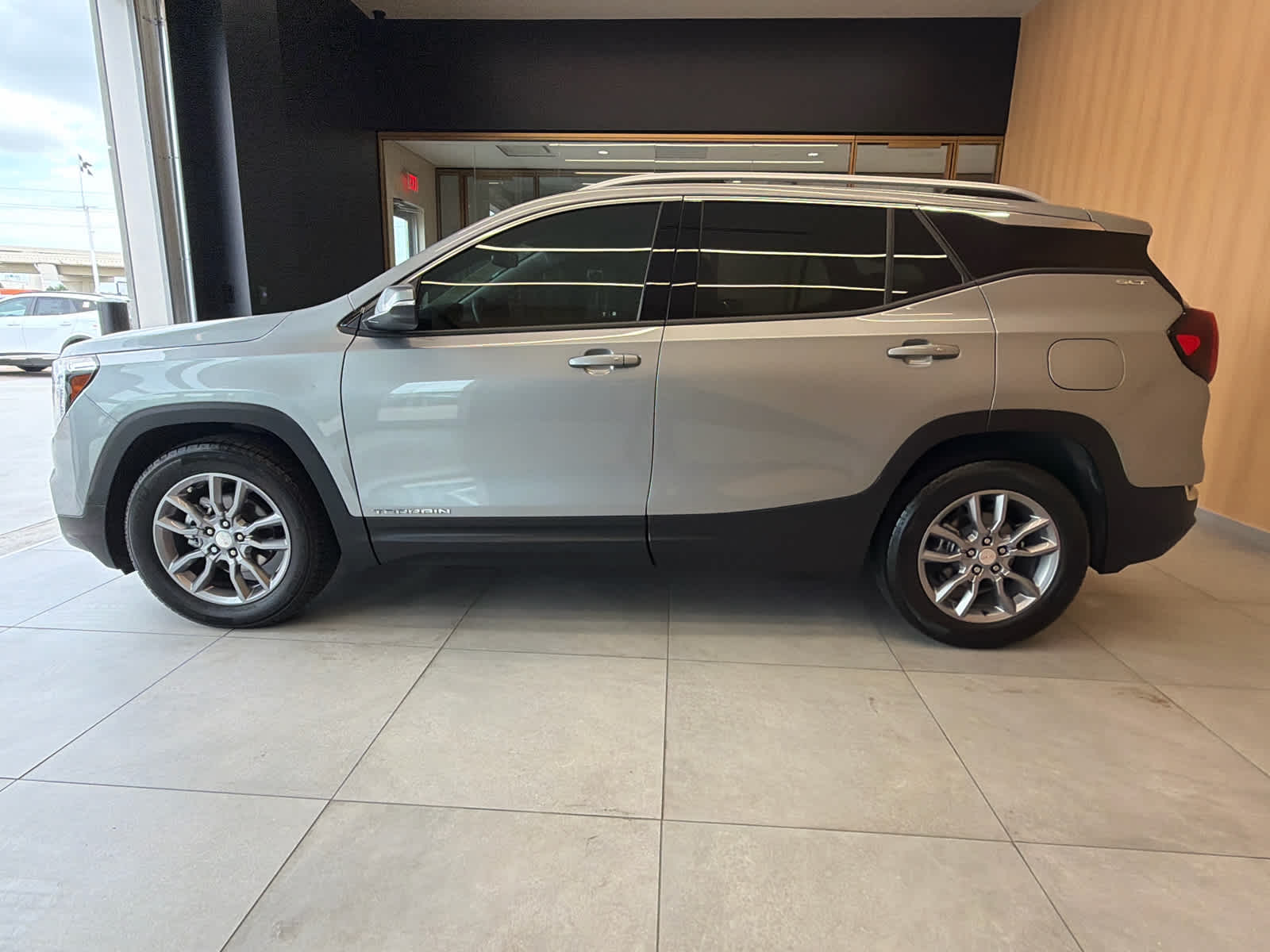 2024 GMC Terrain FWD 4dr SLT