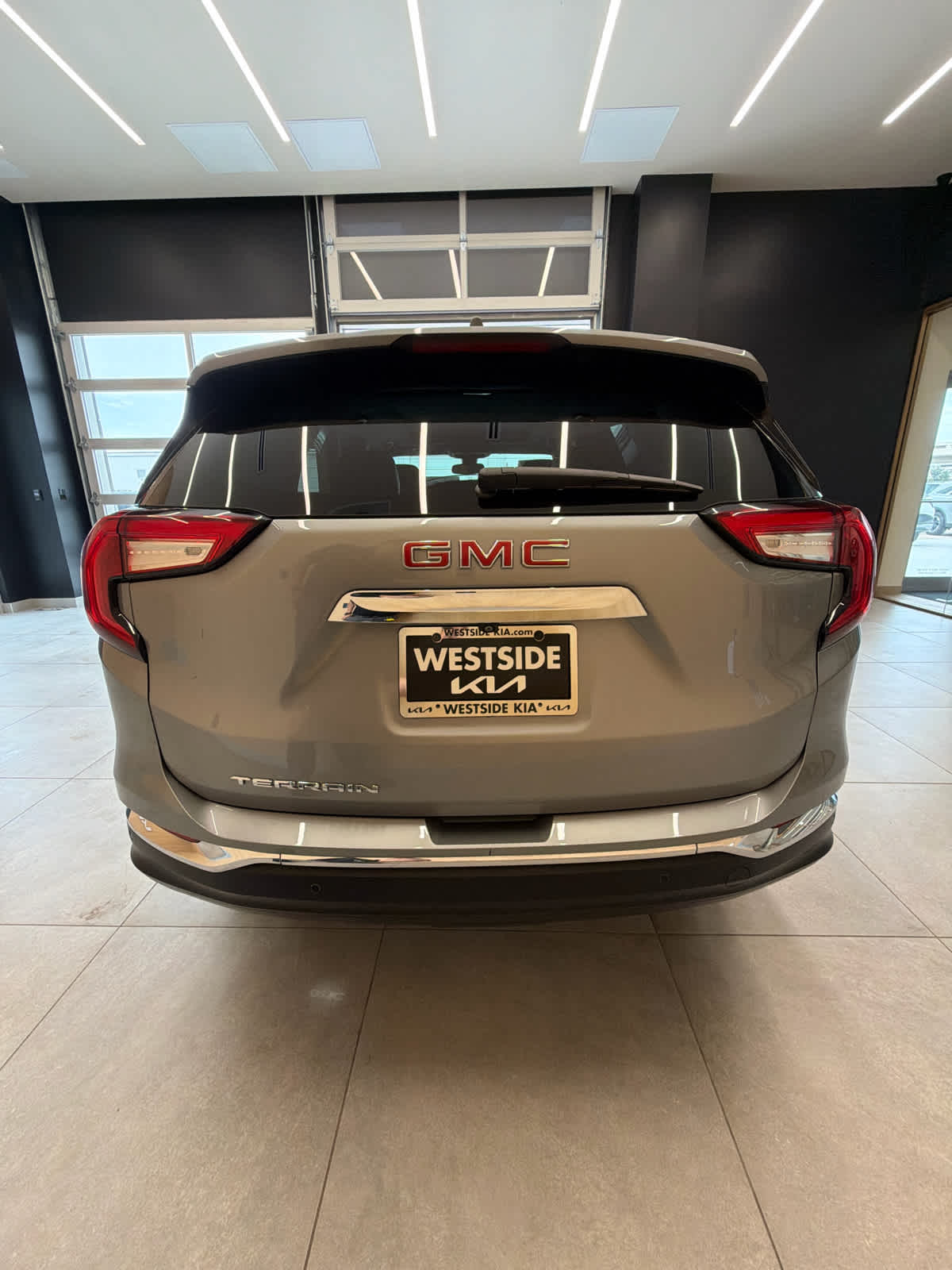 2024 GMC Terrain FWD 4dr SLT