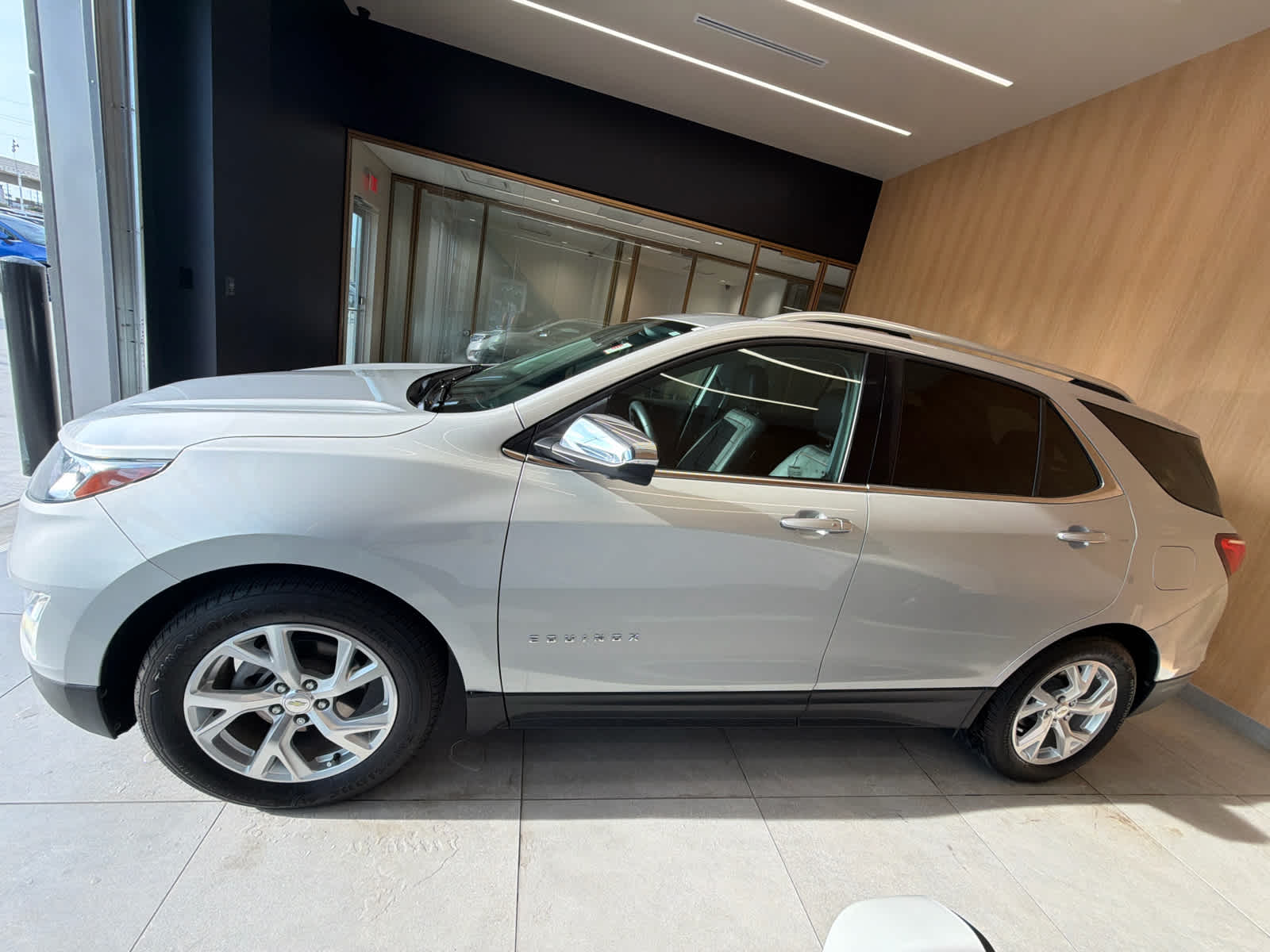 2021 Chevrolet Equinox FWD 4dr Premier