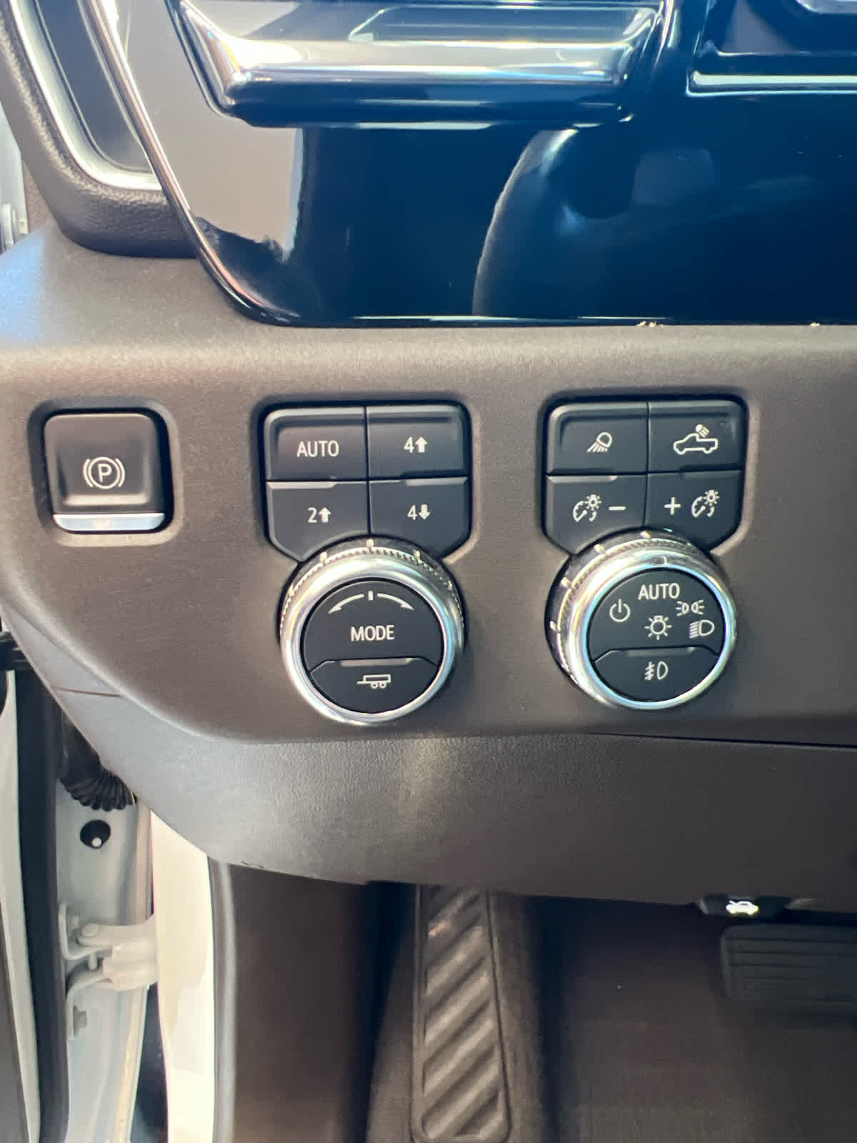 2023 GMC Sierra 1500 4WD Crew Cab 147 SLT