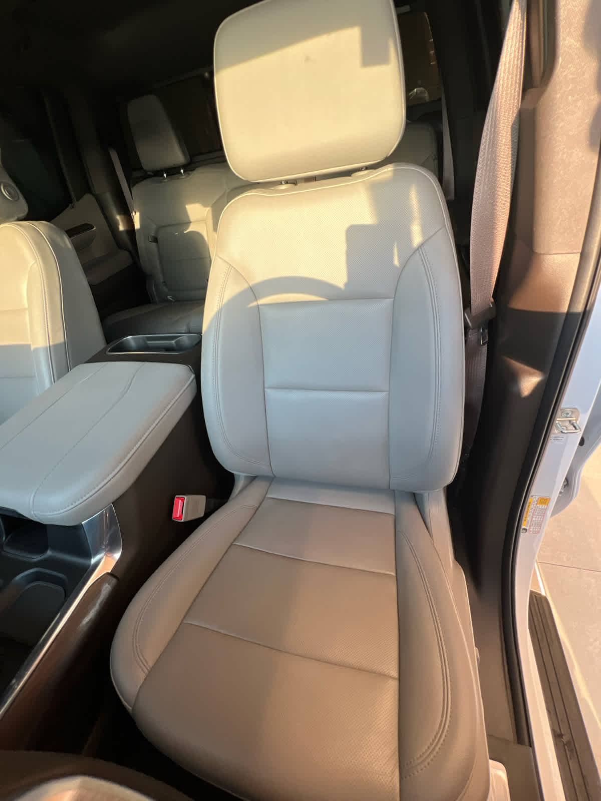 2023 GMC Sierra 1500 4WD Crew Cab 147 SLT