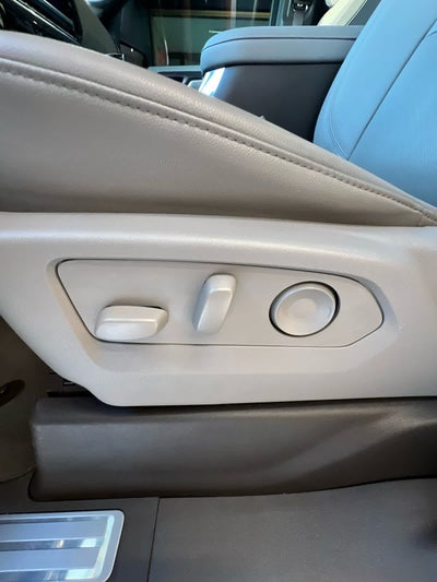 2023 GMC Sierra 1500 4WD Crew Cab 147 SLT