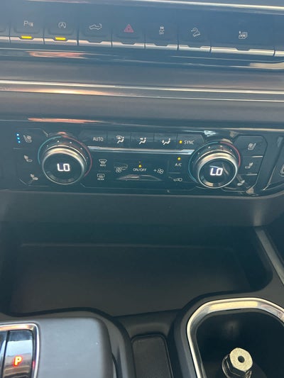 2023 GMC Sierra 1500 4WD Crew Cab 147 SLT