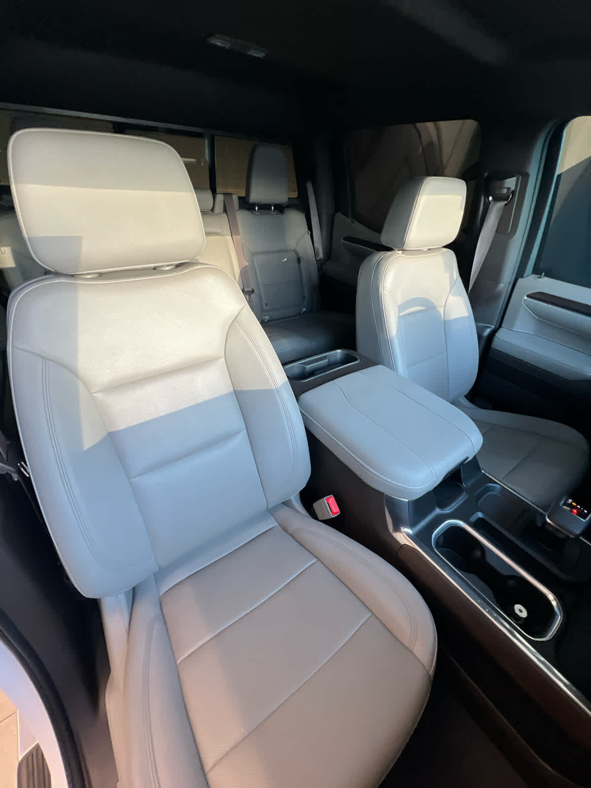 2023 GMC Sierra 1500 4WD Crew Cab 147 SLT